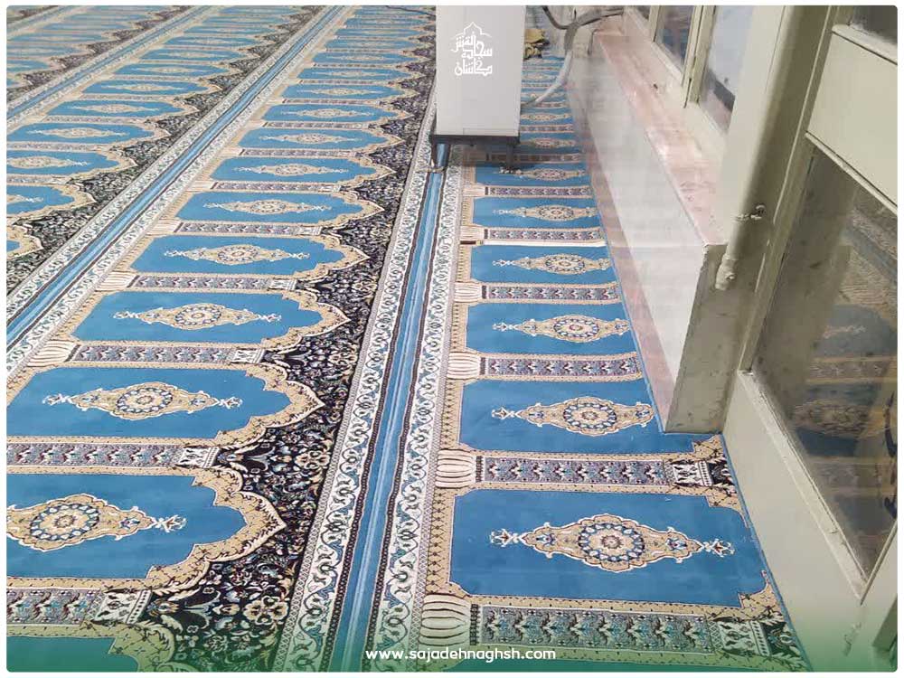 مفروش شدن مسجد با فرش سجاده ای در شهرستان رباط کریم